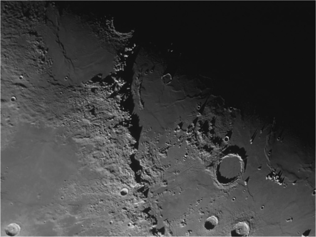 Crater Lunar